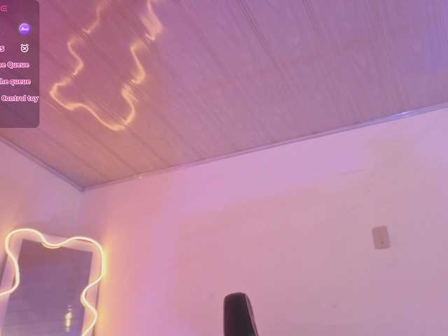 SAAYA-TAY's BongaCams show and profile