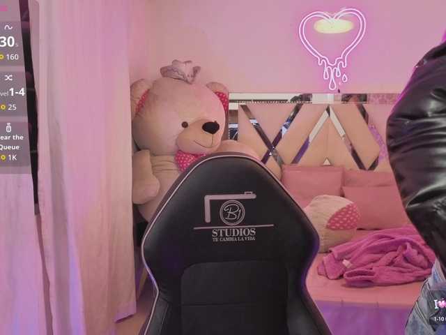 SAAYA-TAY's BongaCams show and profile