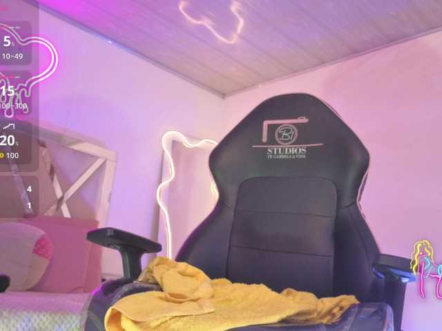 SAAYA-TAY's BongaCams show and profile