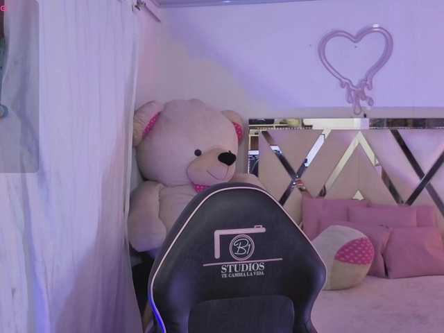 SAAYA-TAY's BongaCams show and profile