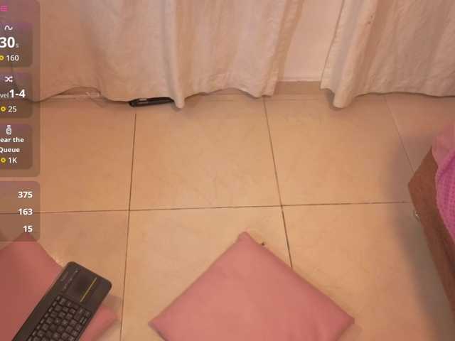 SAAYA-TAY's BongaCams show and profile