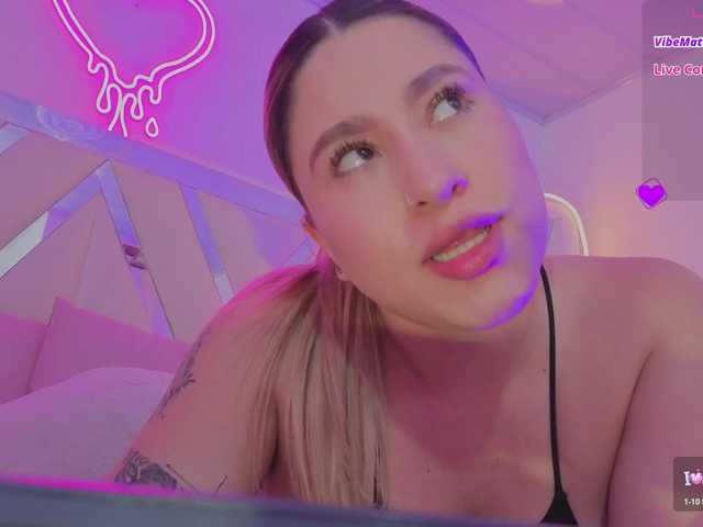 SAAYA-TAY's BongaCams show and profile