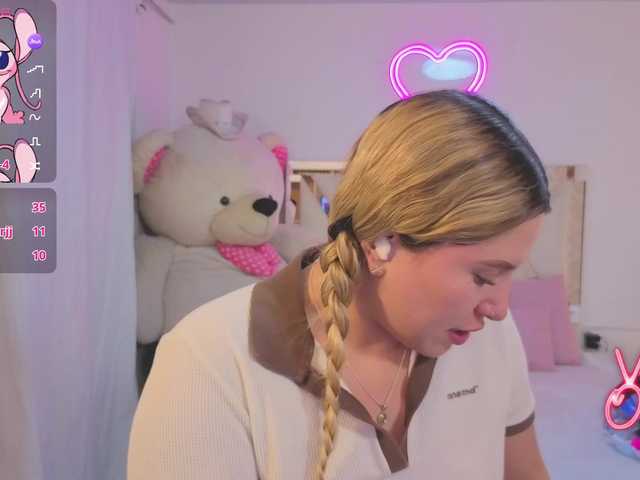 SAAYA-TAY's BongaCams show and profile