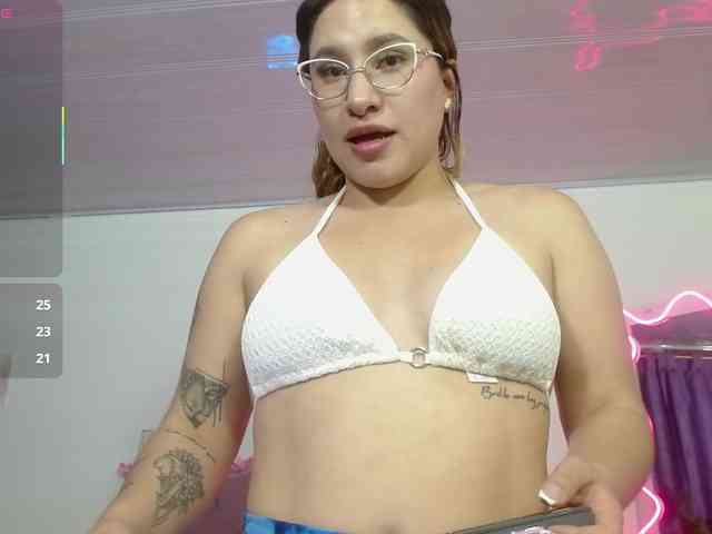 SAAYA-TAY webcam