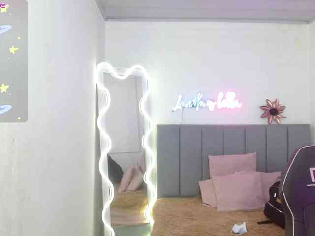 SAAYA-TAY webcam