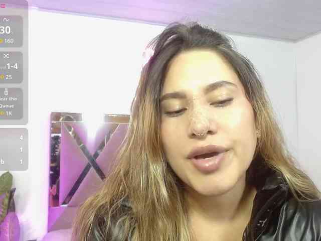 SAAYA-TAY webcam
