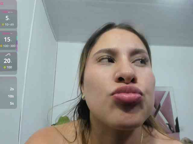SAAYA-TAY webcam