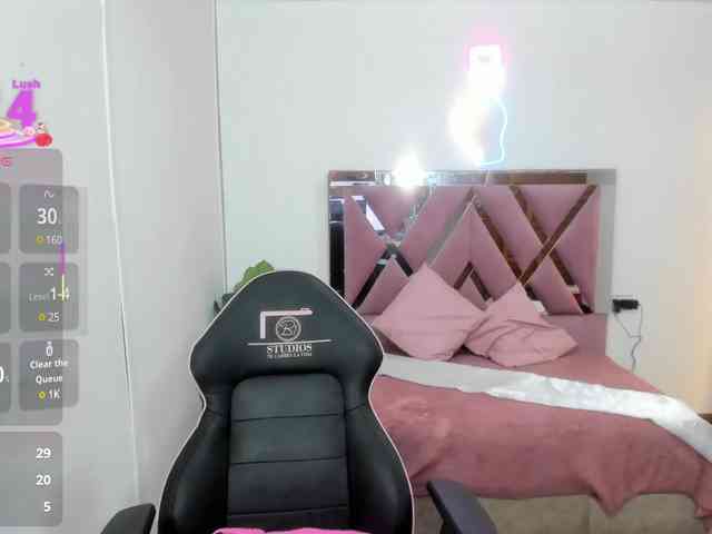 SAAYA-TAY webcam