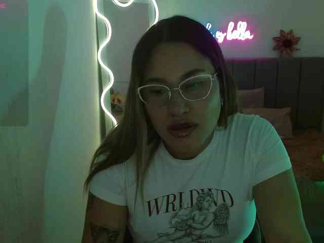 SAAYA-TAY webcam