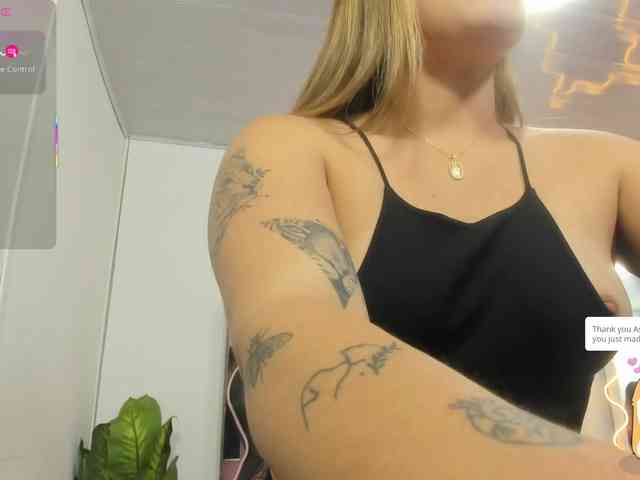 SAAYA-TAY webcam