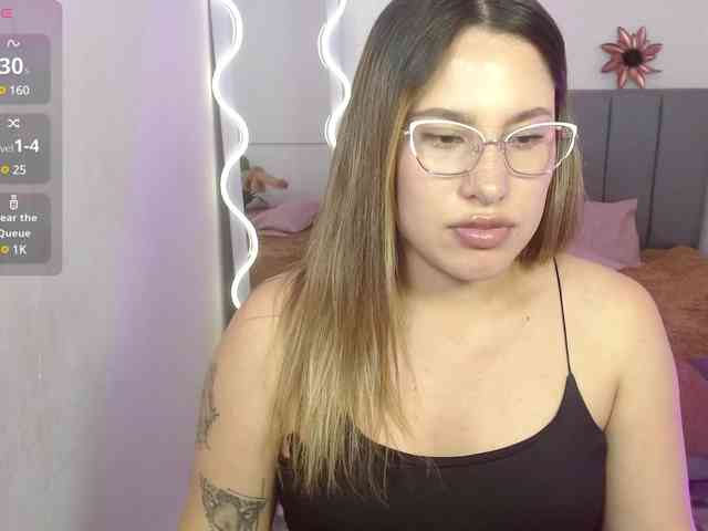 SAAYA-TAY webcam