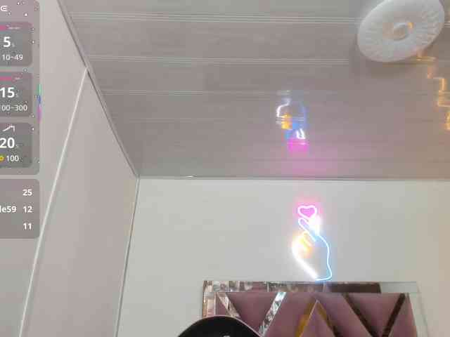 SAAYA-TAY webcam