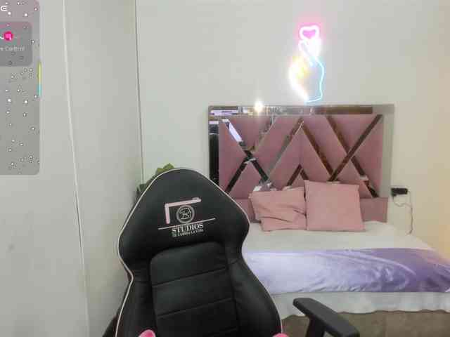 SAAYA-TAY webcam