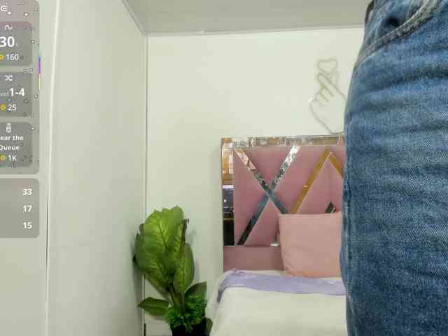 SAAYA-TAY webcam