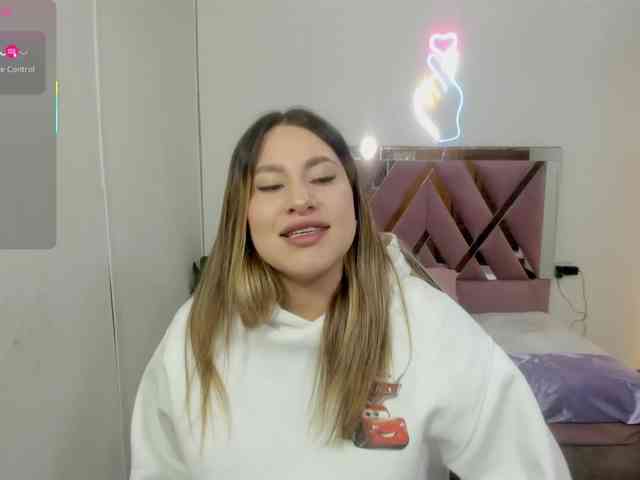 SAAYA-TAY webcam