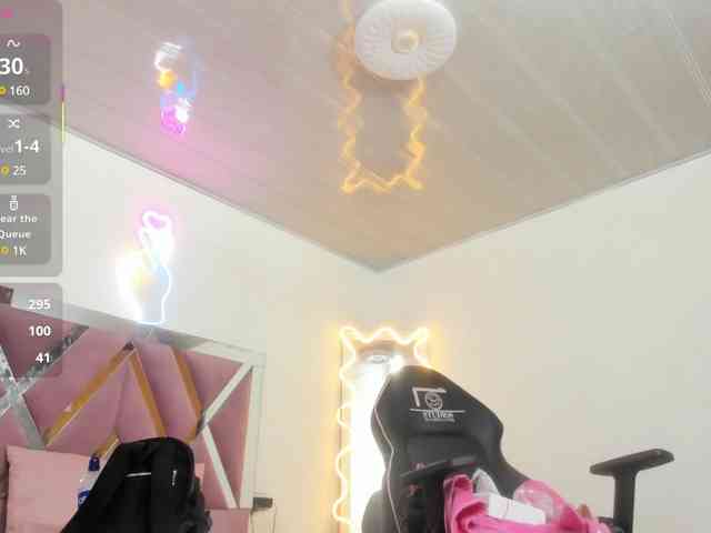 SAAYA-TAY webcam