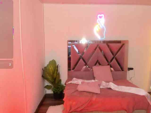 SAAYA-TAY webcam