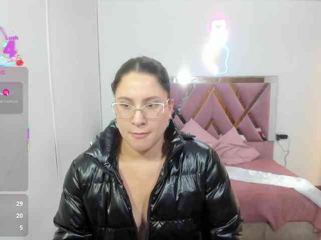 SAAYA-TAY webcam