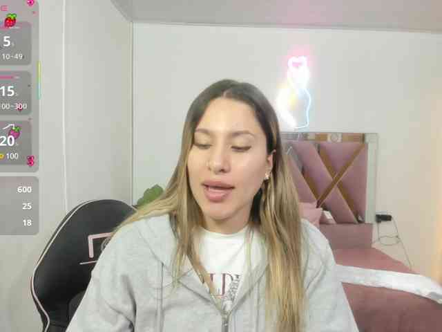 SAAYA-TAY webcam