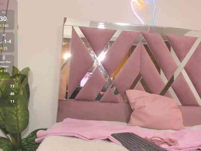 SAAYA-TAY webcam