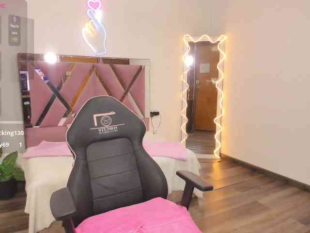 SAAYA-TAY webcam