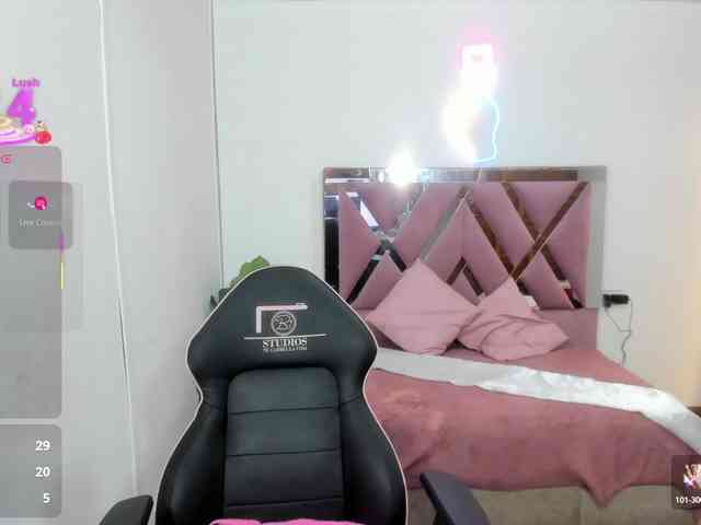 SAAYA-TAY webcam