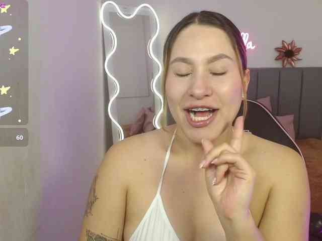 SAAYA-TAY webcam