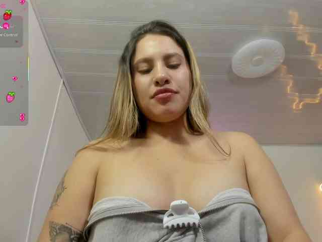 SAAYA-TAY webcam