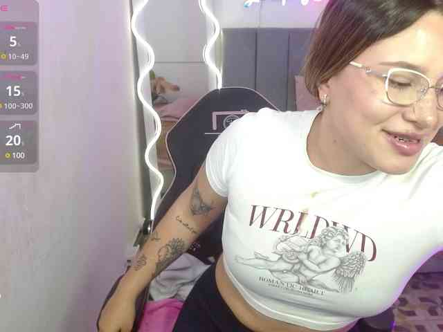 SAAYA-TAY webcam