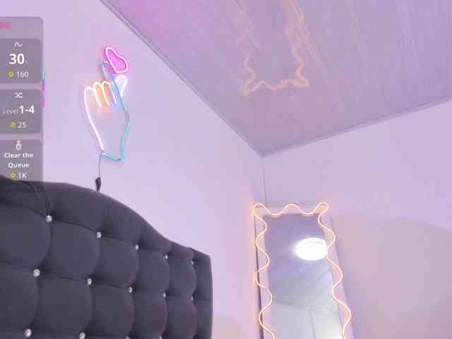 SAAYA-TAY webcam