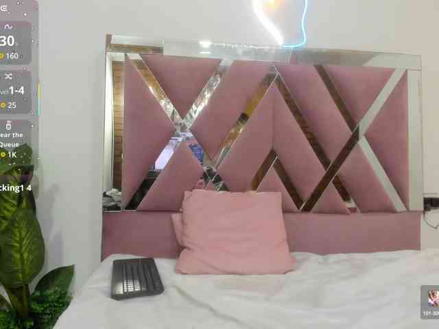 SAAYA-TAY webcam