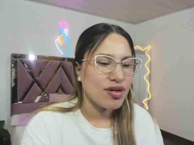 SAAYA-TAY webcam