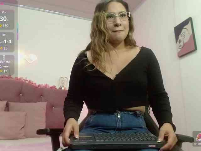 SAAYA-TAY webcam
