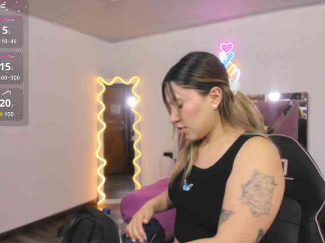 SAAYA-TAY webcam