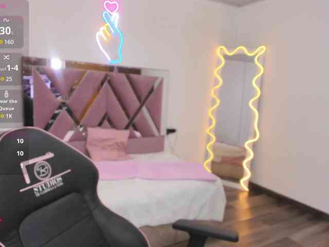 SAAYA-TAY webcam