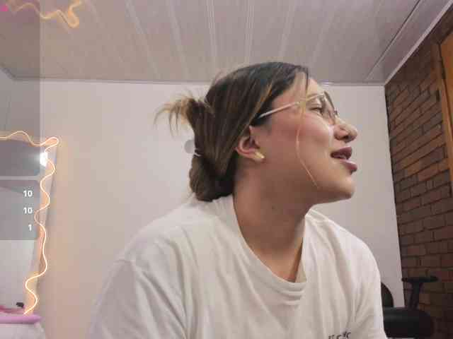 SAAYA-TAY webcam