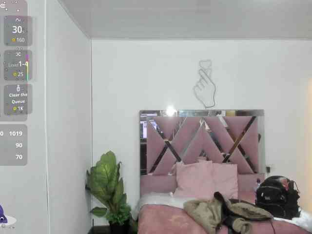 SAAYA-TAY webcam