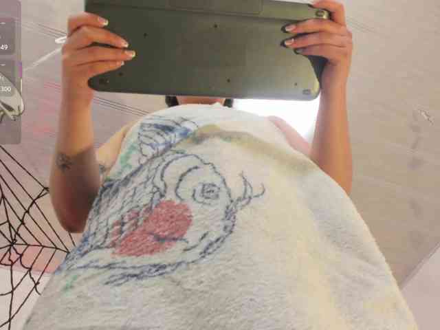 SAAYA-TAY webcam