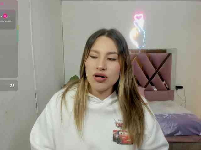 SAAYA-TAY webcam