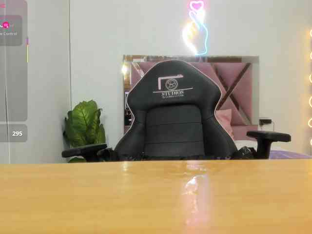 SAAYA-TAY webcam