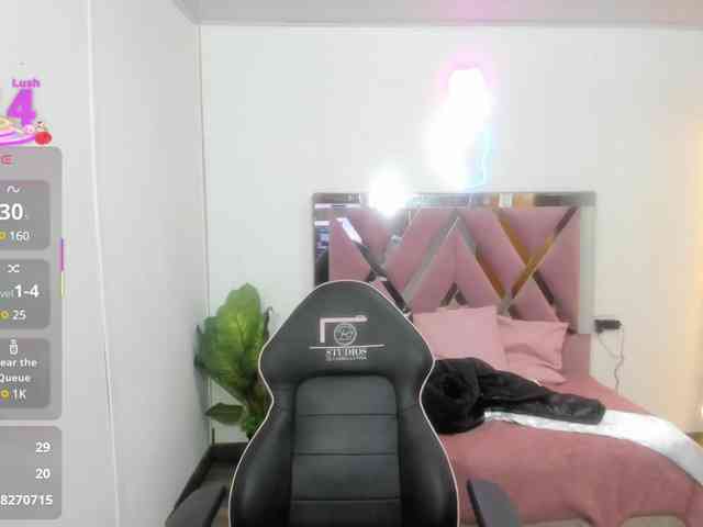 SAAYA-TAY webcam