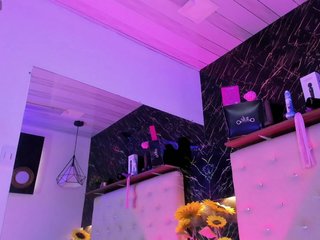 KendallWods Porn Show