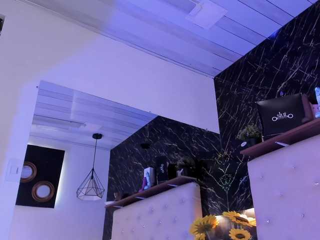 KendallWods's BongaCams show and profile