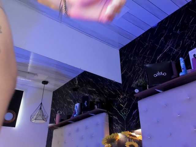 KendallWods's BongaCams show and profile