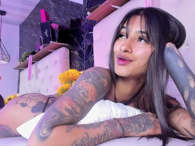 KendallWods's BongaCams show and profile