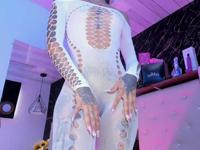 KendallWods's BongaCams show and profile