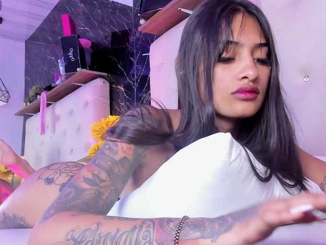 KendallWods's BongaCams show and profile