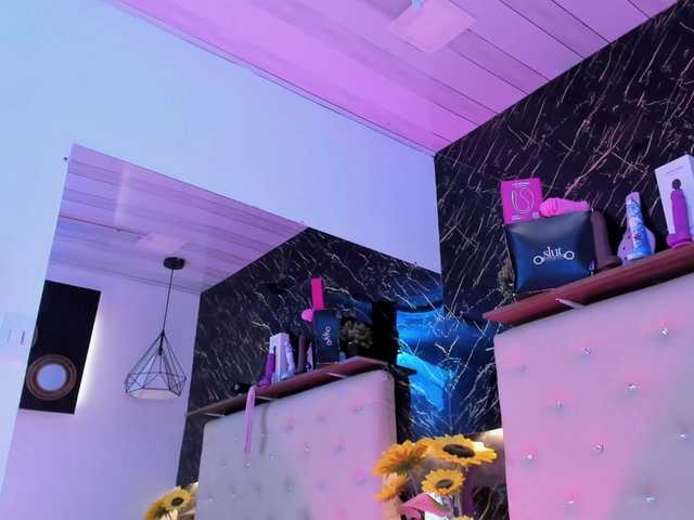 KendallWods's BongaCams show and profile