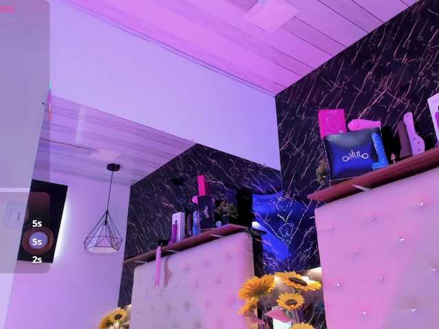 KendallWods's BongaCams show and profile