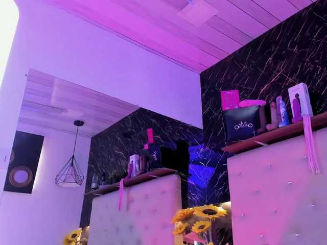 KendallWods's BongaCams show and profile